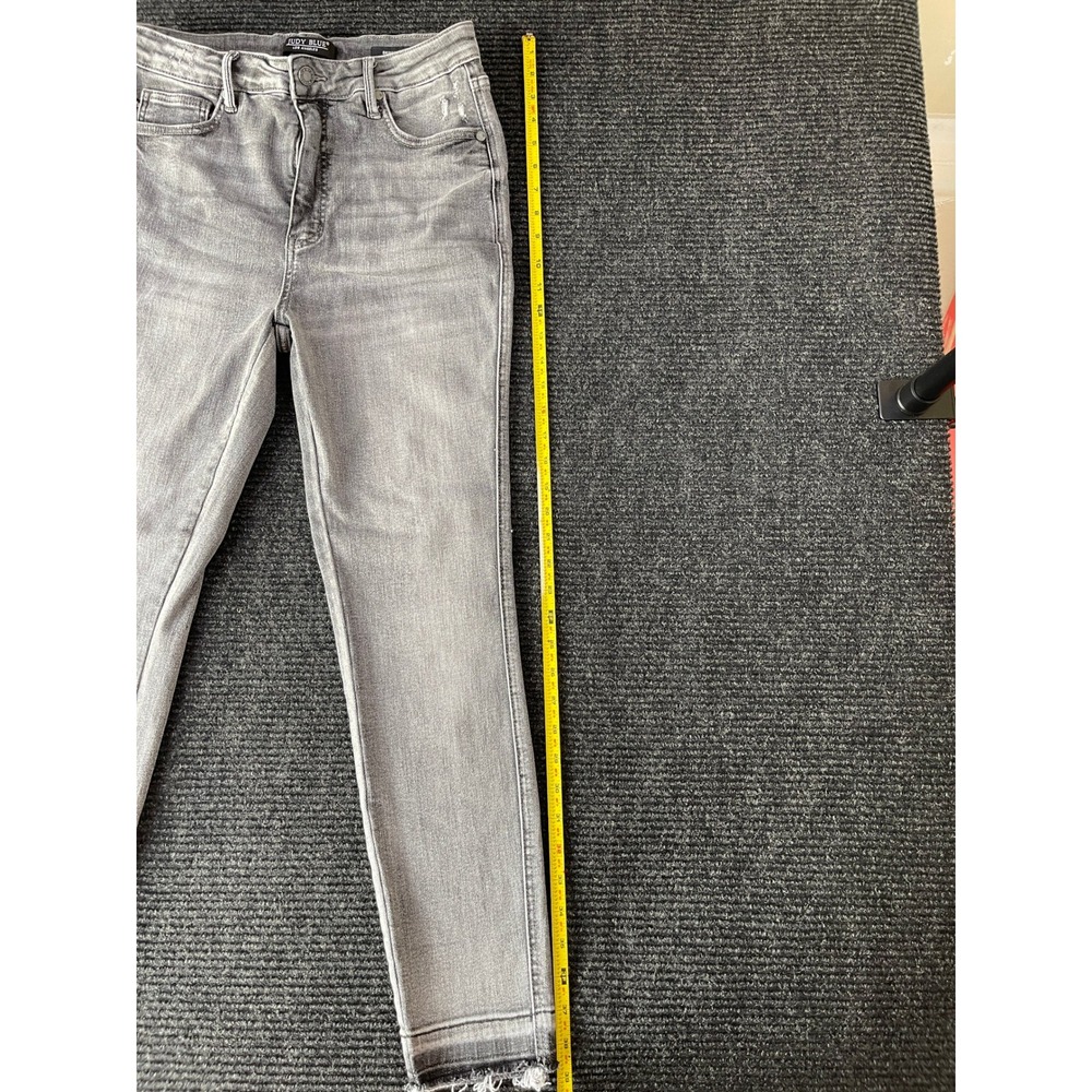 Judy Blue Los Angeles Grey Skinny Fit Jeans Raw Released Hem Distressed 11/30 - Picture 3 of 6